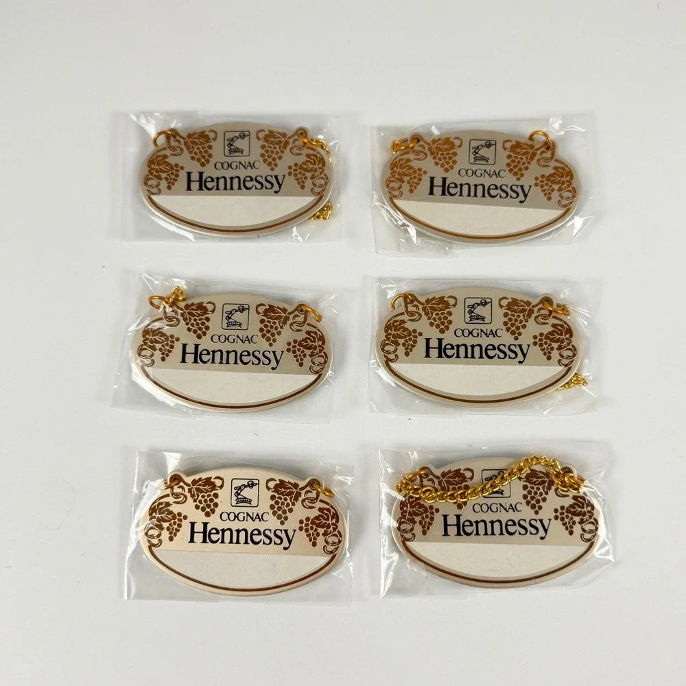 Hennessy Cognac Decanter Label Gold Tone Barware Tag with Chain New 2.5